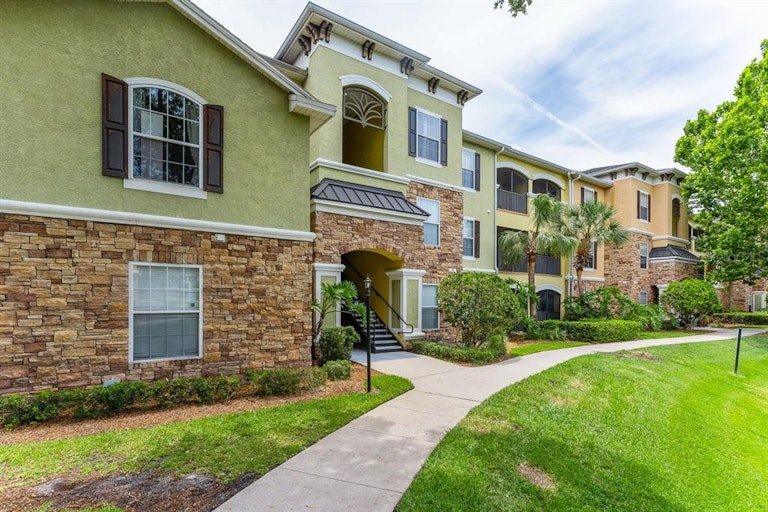 Photo 24 of 31 - 10201 Courtney Palms Blvd #303, Tampa, FL 33619