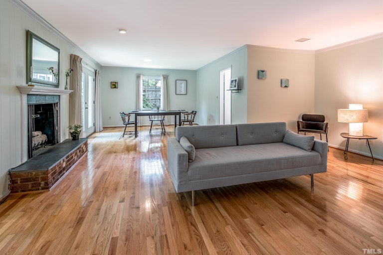 Photo 10 of 30 - 2640 University Dr, Durham, NC 27707