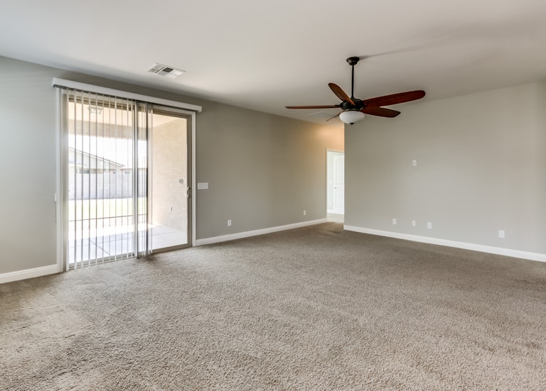 Photo 13 of 34 - 1055 W Santa Gertrudis Trl, San Tan Valley, AZ 85143