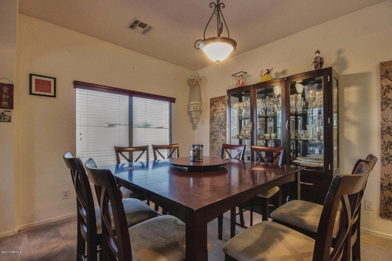 Photo 4 of 17 - 10828 E Roselle Ave, Mesa, AZ 85212