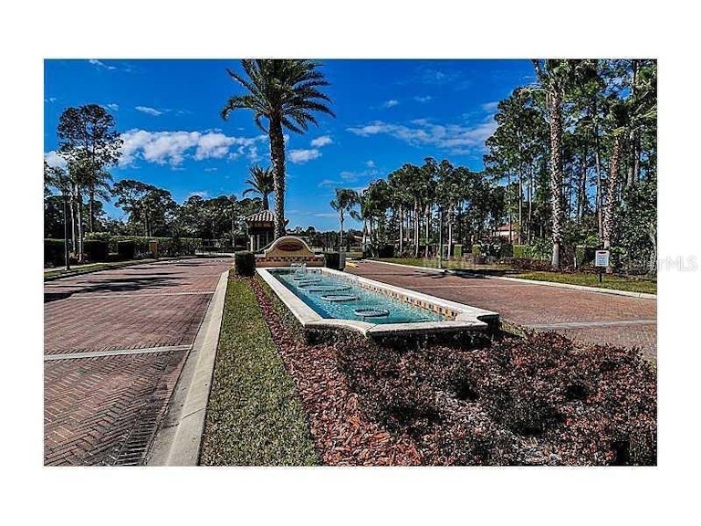 Photo 21 of 25 - 100 Via Rosa Ct, Debary, FL 32713