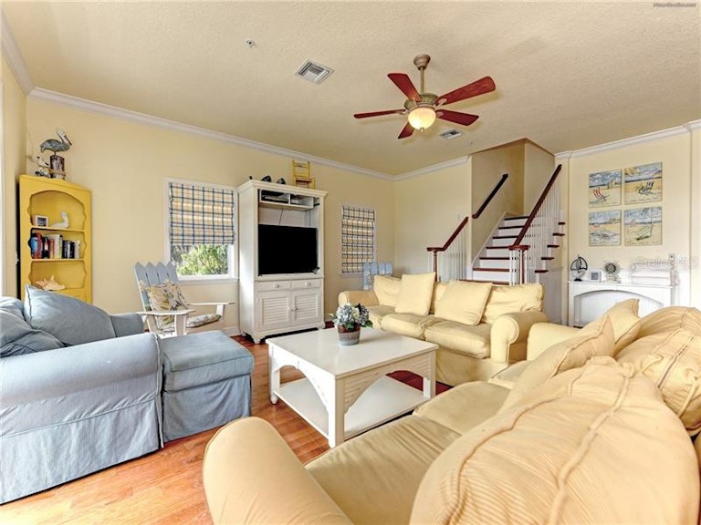 Photo 8 of 25 - 306 56th St, Holmes Beach, FL 34217