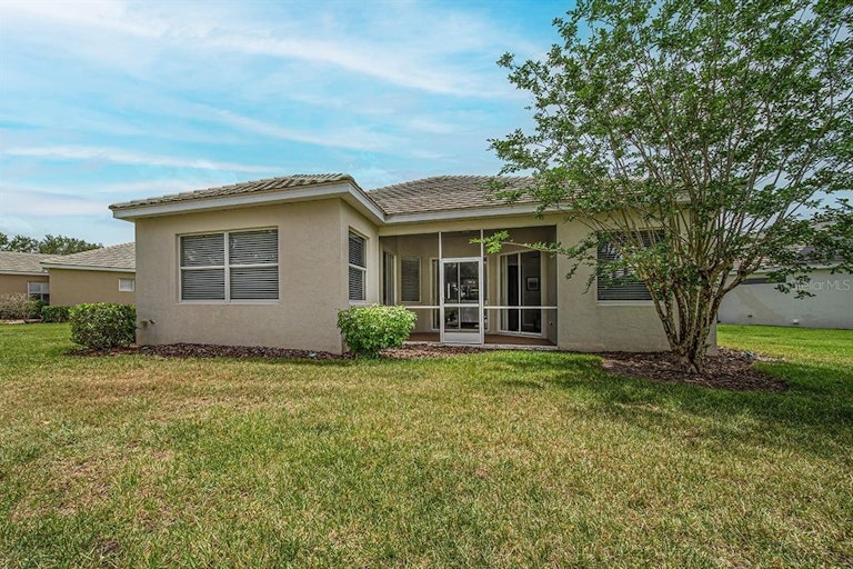 Photo 33 of 55 - 12143 Maple Ridge Dr, Parrish, FL 34219