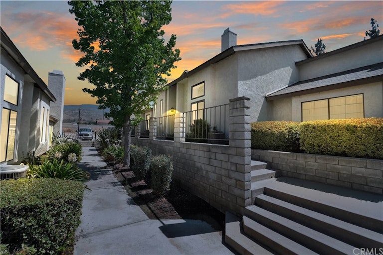 Photo 1 of 31 - 1974 E Lynwood Dr #2B, San Bernardino, CA 92404