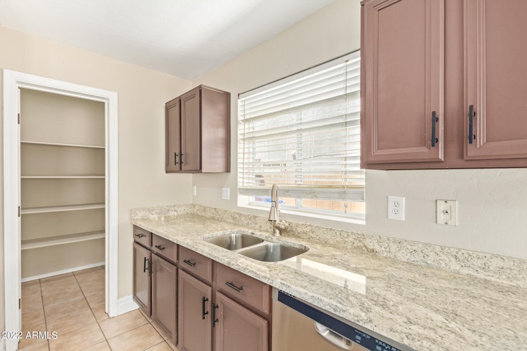 Photo 17 of 32 - 14880 W Columbine Dr, Surprise, AZ 85379