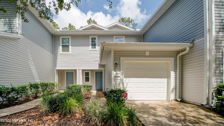 Photo 2 of 26 - 12329 Mangrove Forest Ct, Jacksonville, FL 32218