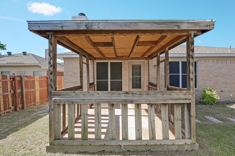 Photo 24 of 26 - 2370 Kelton St, Fort Worth, TX 76133