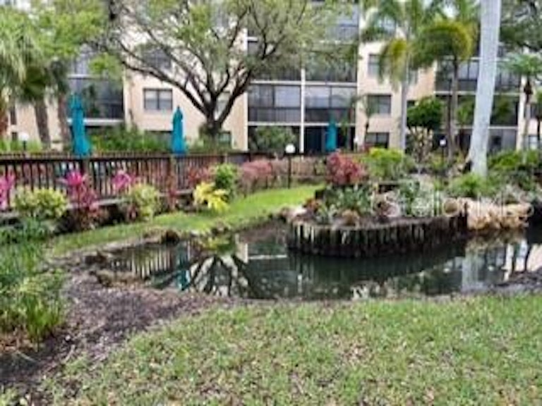 Photo 37 of 40 - 635 30th Ave W Unit F306, Bradenton, FL 34205