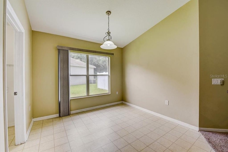 Photo 12 of 45 - 34510 Cliffcreek Ct, Wesley Chapel, FL 33545