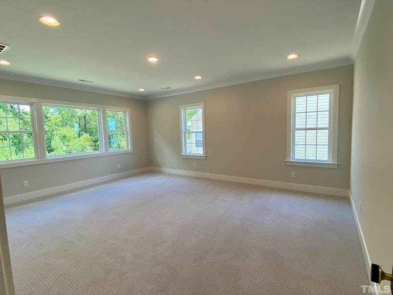 Photo 18 of 37 - 2101 Princeville Dr, Apex, NC 27523