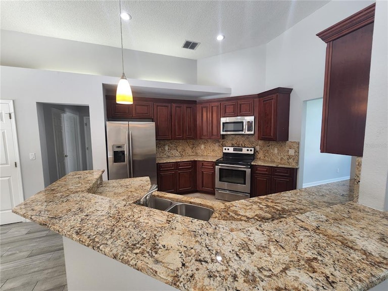 Photo 9 of 41 - 10095 Brandon Cir, Orlando, FL 32836