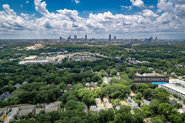 Photo 3 of 58 - 200 200A Hutchinson St NE, Atlanta, GA 30307