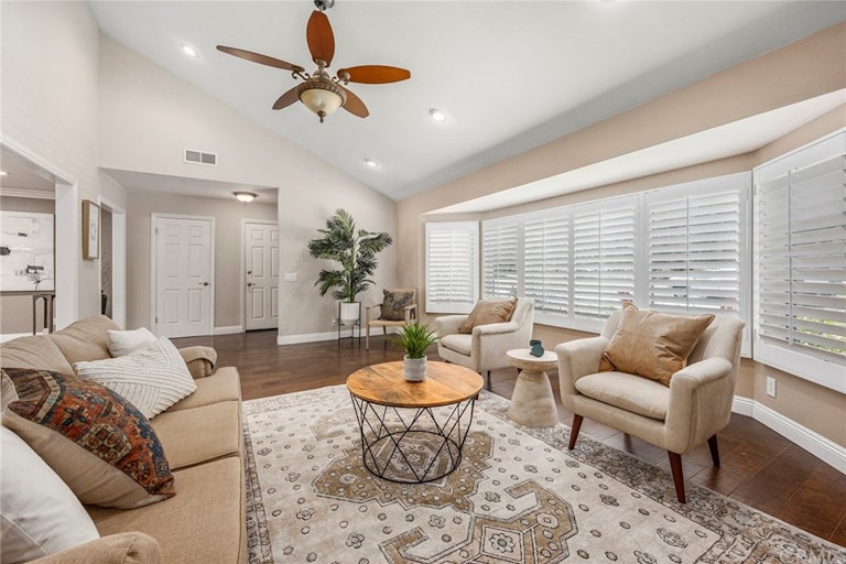 Photo 1 of 25 - 161 N Cielito Lindo, Anaheim, CA 92807