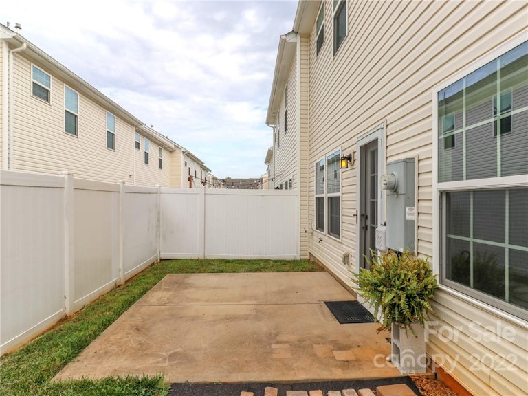 Photo 28 of 39 - 7620 Red Mulberry Way, Charlotte, NC 28273