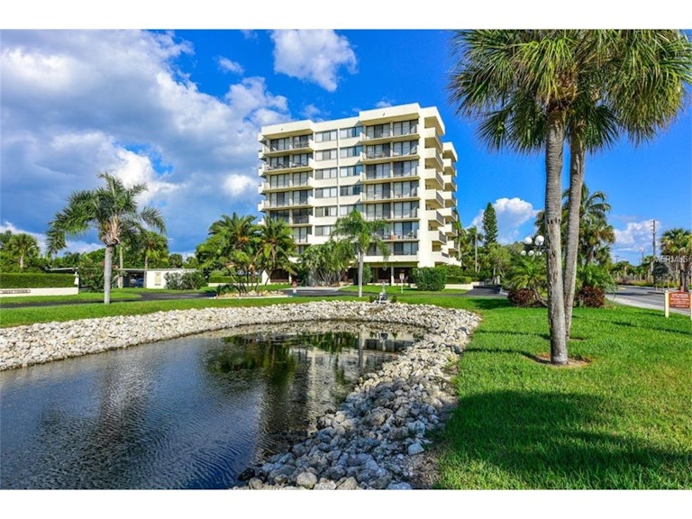 Photo 2 of 23 - 1055 Beach Rd Unit B-503, Sarasota, FL 34242