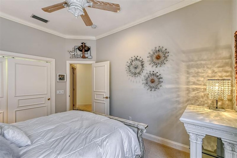 Photo 42 of 76 - 3550 Fair Oaks Ln, Longboat Key, FL 34228