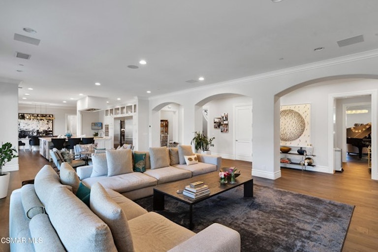 Photo 22 of 80 - 208 W Stafford Rd, Thousand Oaks, CA 91361