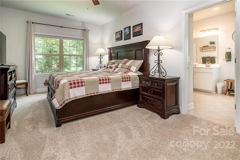 Photo 17 of 48 - 156 Wylie Trl, Statesville, NC 28677