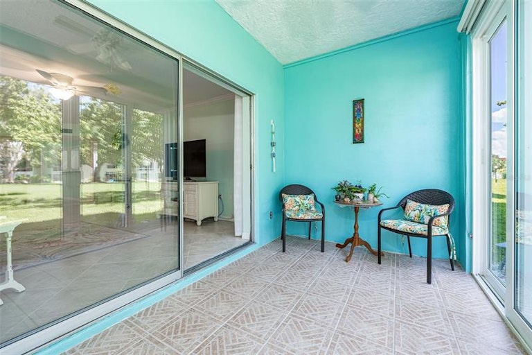 Photo 17 of 47 - 4595 Chancellor St NE #112, Saint Petersburg, FL 33703