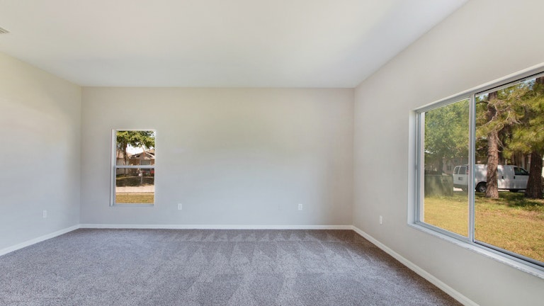 Photo 8 of 17 - 11302 Crestlake Village Dr, Riverview, FL 33569