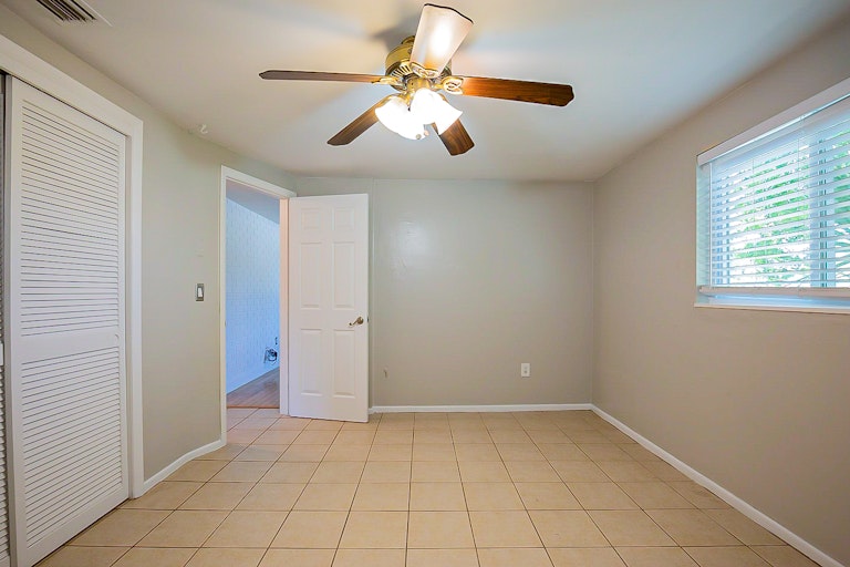 Photo 14 of 23 - 3252 Windfield Dr, Holiday, FL 34691