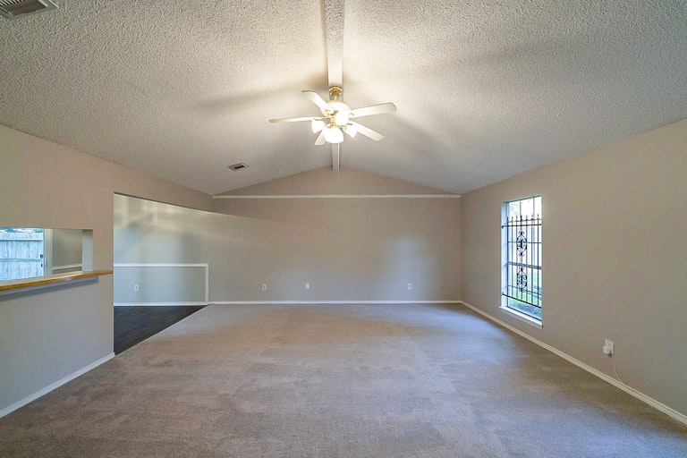 Photo 16 of 33 - 3303 Crossman St, Porter, TX 77365