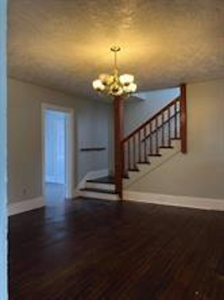 Photo 9 of 22 - 7824 Detroit St, Houston, TX 77017
