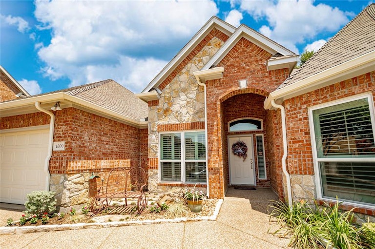 Photo 4 of 34 - 1800 Tara Ct, Flower Mound, TX 75028