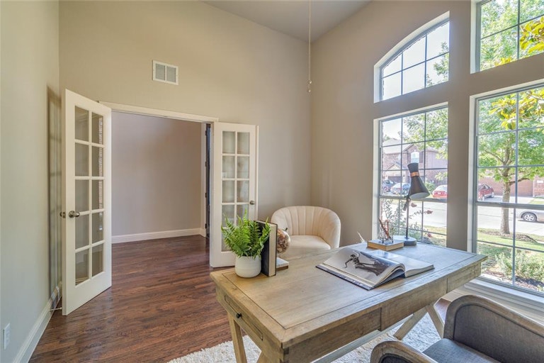 Photo 7 of 40 - 1317 Spanish Needle Trl, Fort Worth, TX 76177