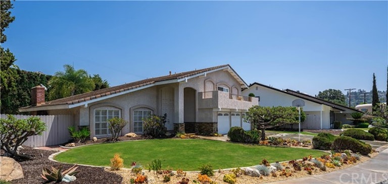 Photo 3 of 42 - 13292 Shepard Way, Santa Ana, CA 92705