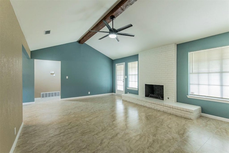 Photo 8 of 25 - 4801 Stage Line Dr, Arlington, TX 76017