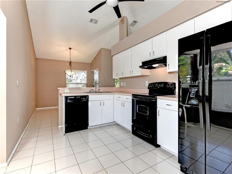 Photo 10 of 25 - 6030 66th Street Cir E, Palmetto, FL 34221