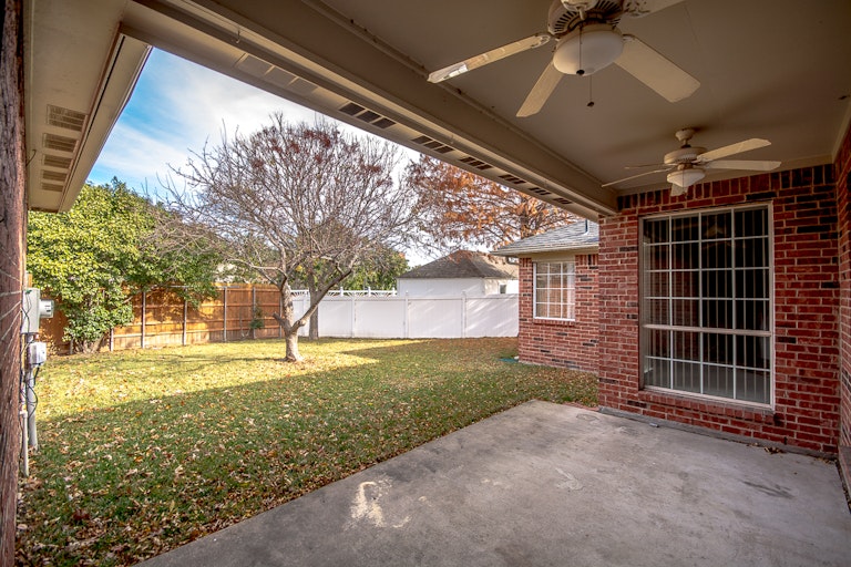 Photo 27 of 30 - 2906 Spartacus Dr, Grand Prairie, TX 75052
