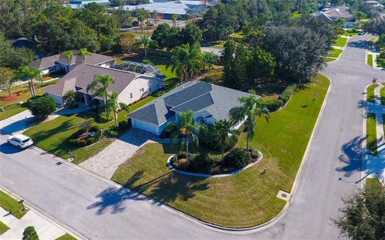 Photo 3 of 25 - 6802 Brookhaven Pl, Bradenton, FL 34203