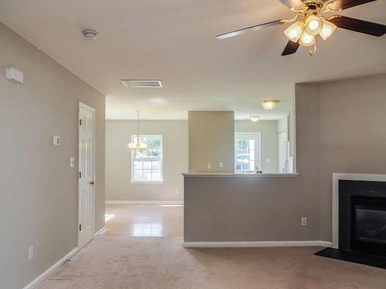 Photo 3 of 19 - 3337 Tarleton W, Durham, NC 27713