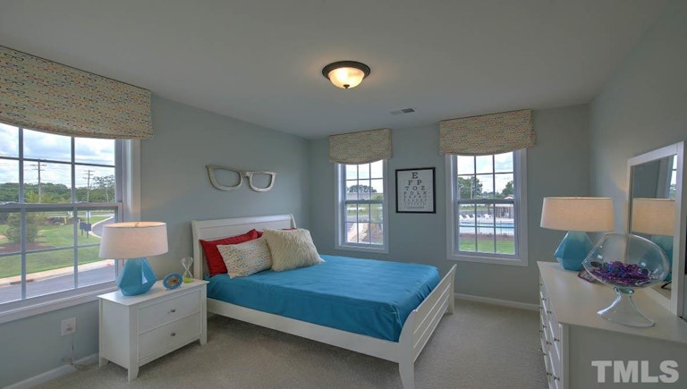 Photo 31 of 68 - 432 Bluffberry Way, Hillsborough, NC 27278
