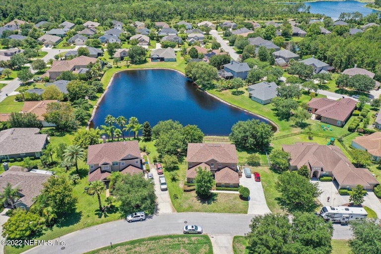 Photo 37 of 40 - 627 Battersea Dr, Saint Augustine, FL 32095