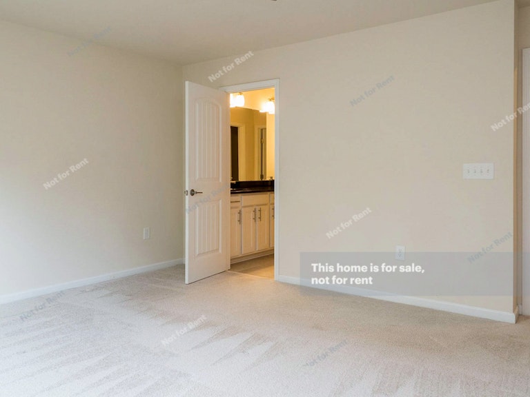 Photo 14 of 33 - 222 Lynchwick Ln, Durham, NC 27703
