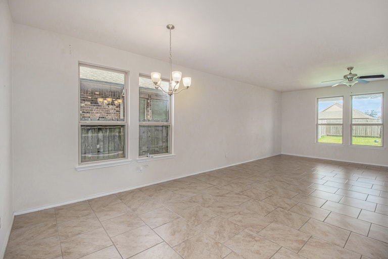 Photo 5 of 17 - 23726 San Barria Dr, Katy, TX 77493