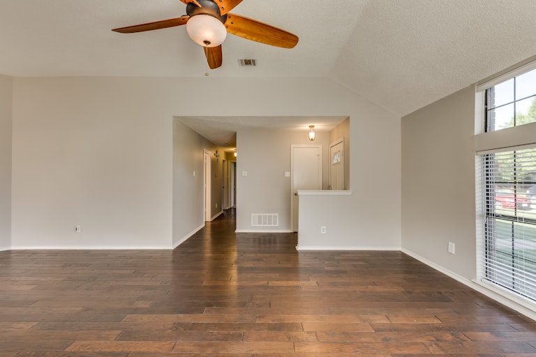 Photo 12 of 26 - 2612 Trumpet Dr, Rowlett, TX 75089