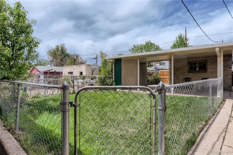 Photo 10 of 14 - 131 W Byers Pl, Denver, CO 80223