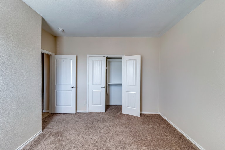 Photo 25 of 28 - 4701 Red Gate Cir, Keller, TX 76244