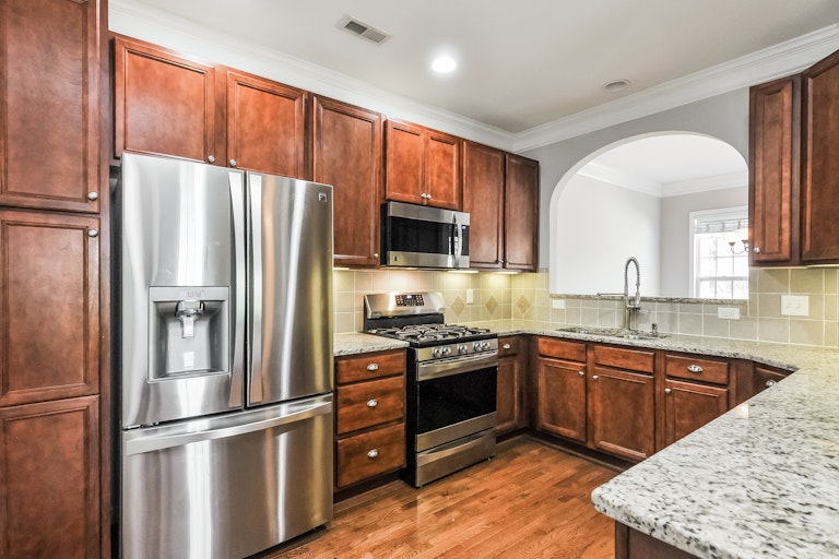 Photo 3 of 25 - 135 Florians Dr, Holly Springs, NC 27540
