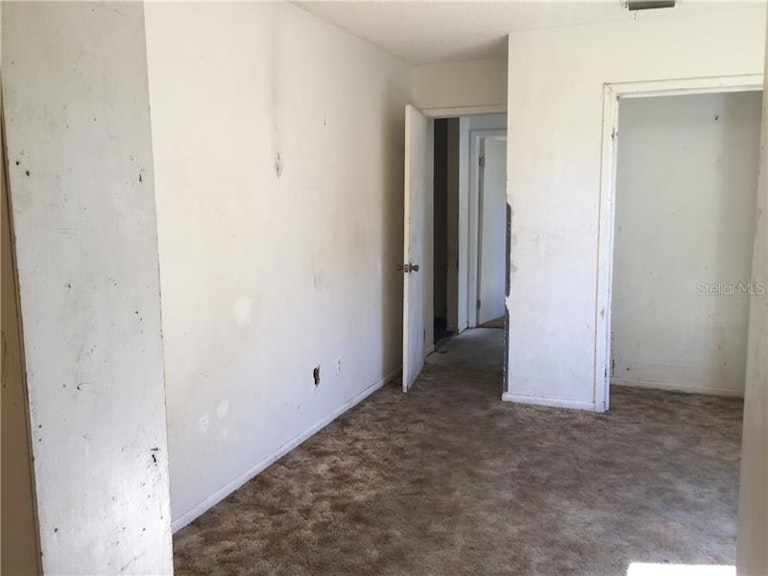 Photo 12 of 24 - 1040 31st St E, Palmetto, FL 34221