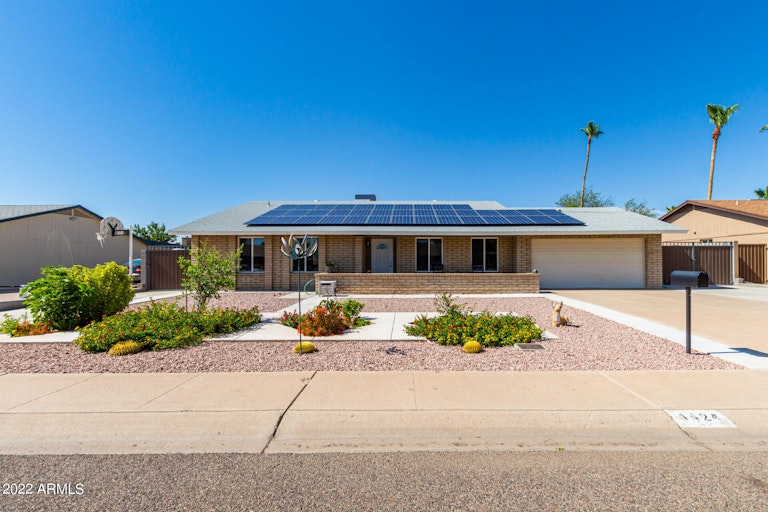 Photo 2 of 27 - 4424 E Kelton Ln, Phoenix, AZ 85032