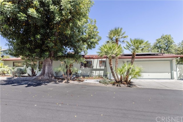 Photo 1 of 35 - 10429 Pearson Pl, Sunland, CA 91040