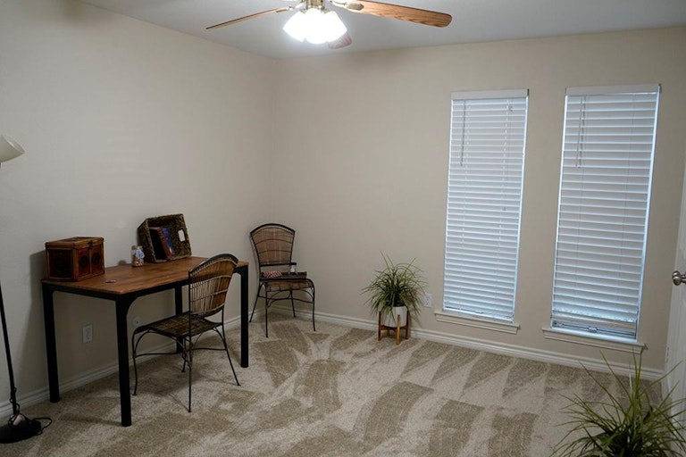 Photo 17 of 21 - 5832 Sandhurst Ln Unit B, Dallas, TX 75206