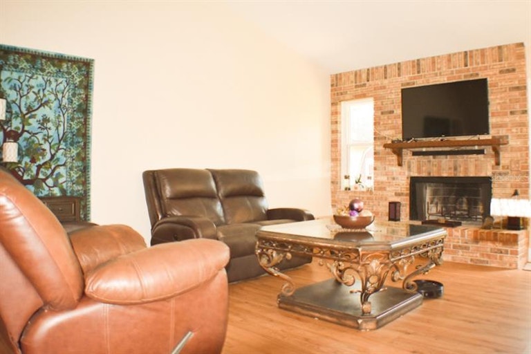 Photo 5 of 29 - 1880 Snook Dr, Deltona, FL 32738