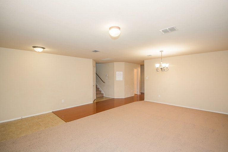 Photo 12 of 30 - 545 Laurel Ln, Fate, TX 75087