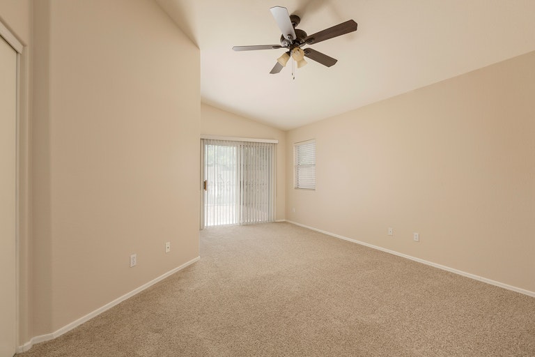 Photo 9 of 21 - 1315 E Helena Dr, Phoenix, AZ 85022